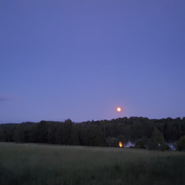 mēness virs Daugavas